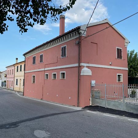 B&B La Grancia Chiaravalle Marche Exteriér fotografie