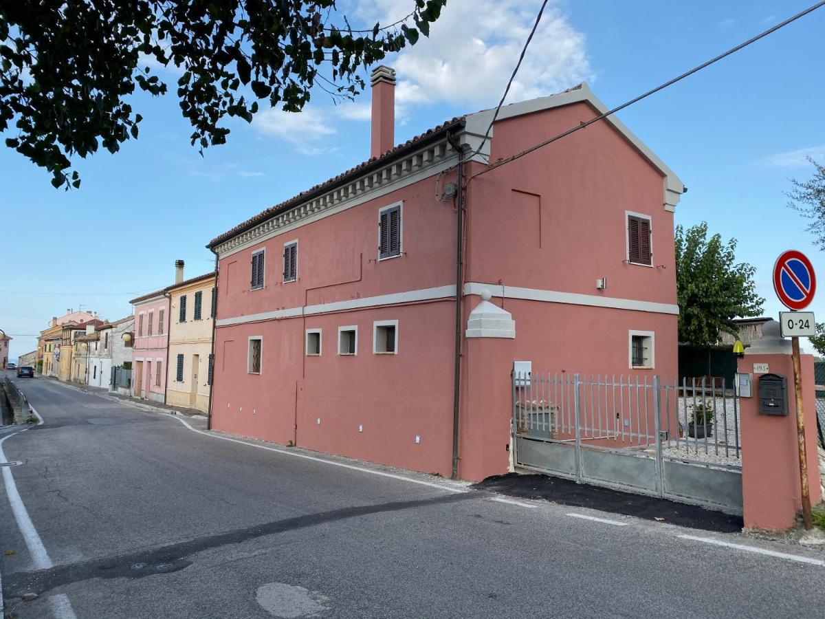 B&B La Grancia Chiaravalle Marche Exteriér fotografie
